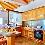 Villa Fantasia With Private Pool By Dadovillas