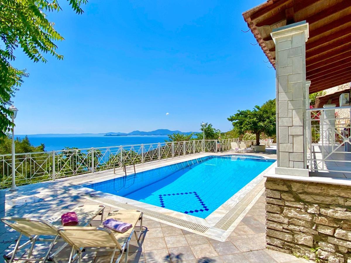 Fantasia With Private Pool By Dadovillas Villa