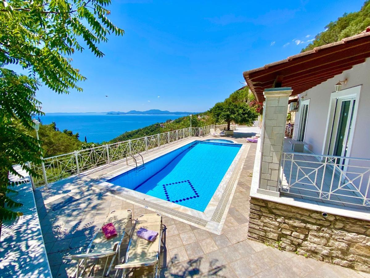 Fantasia With Private Pool By Dadovillas Villa